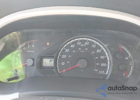 2012 Toyota Sienna Le V6 8 Passenger z USA, uszkodzony, nr VIN 5TDKK3DC4CS186149